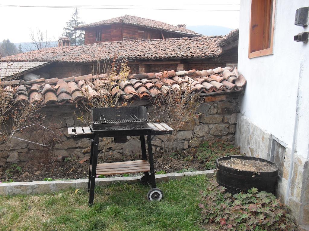 Guest House Terziiski Koprivștița Exterior foto